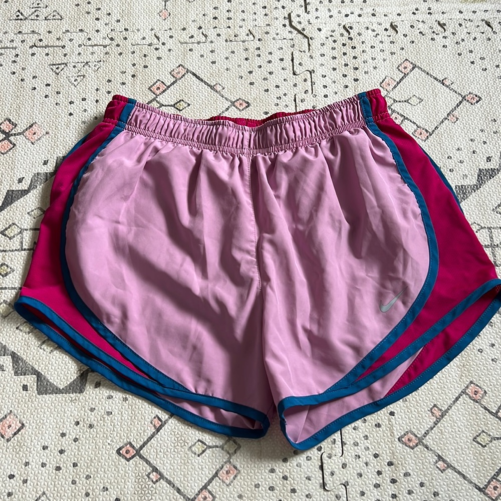Nike Women’s Dri-Fit Shorts Sz Medium